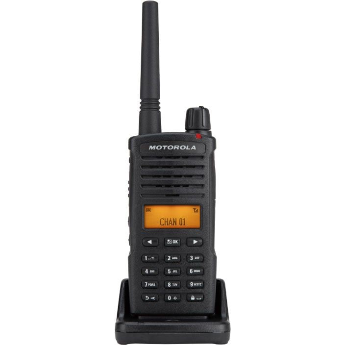 Motorola XT660D licencievrije portofoon met display, antenne, knoppen en laadstation