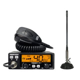 Hier ziet u de President Teddy II+ 27MC transceiver met de Sirio T3 magneetvoet antenne.