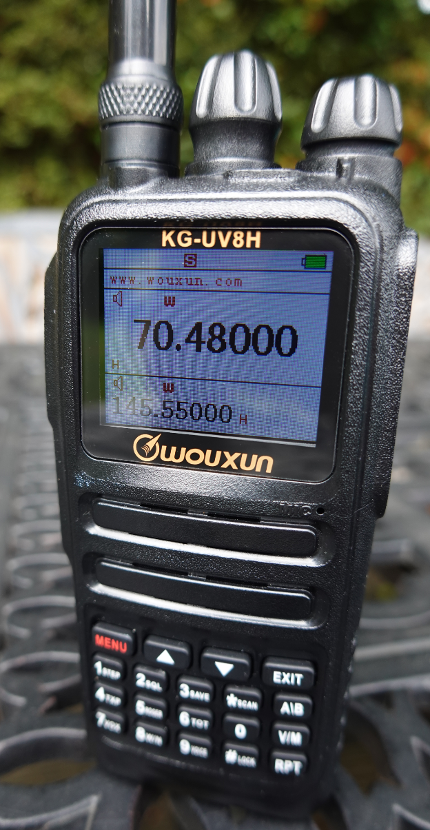 Wouxun KG-UV8H portable transceiver voor UHF/VHF